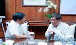 Read more about the article Duterte returns to Malacañang after China visit