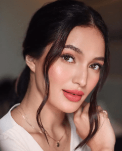 Read more about the article Sarah Lahbati Achievements From Swiss Beauty to Pinay Superstar